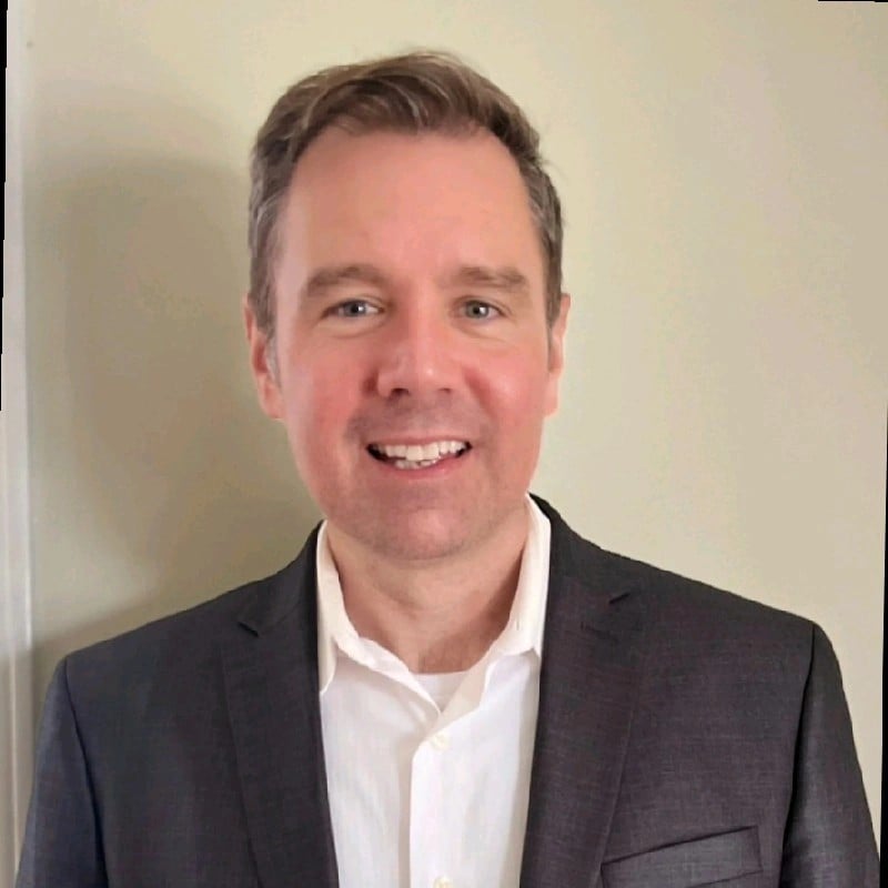 Daniel Knecht Headshot
