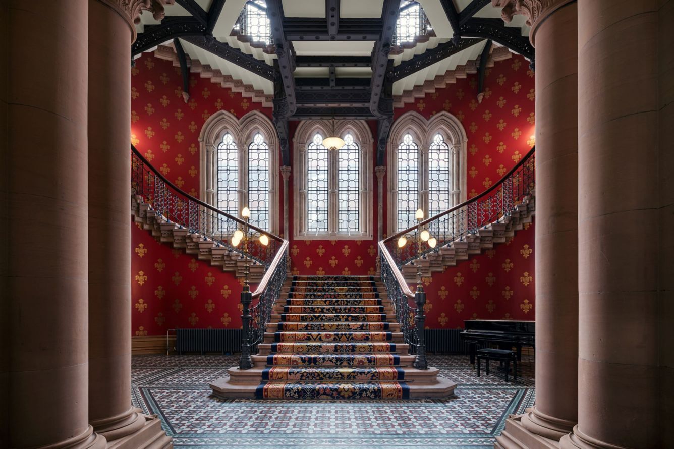 connect-london-grand-staircase